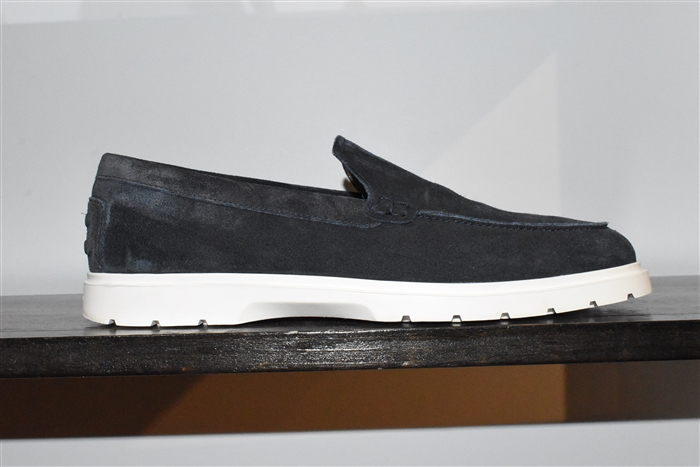 Navy Tod's Loafer, size 9