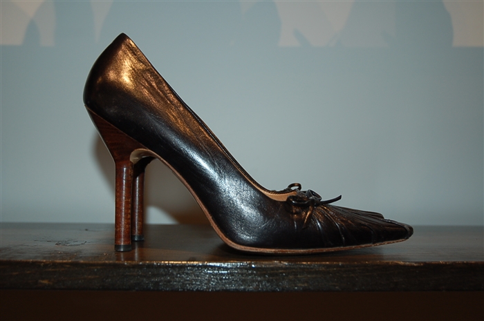 Black Leather Gucci Pumps, size 7.5