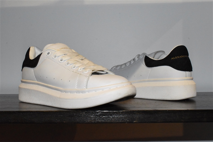 White Leather Alexander McQueen Sneaker, size 6