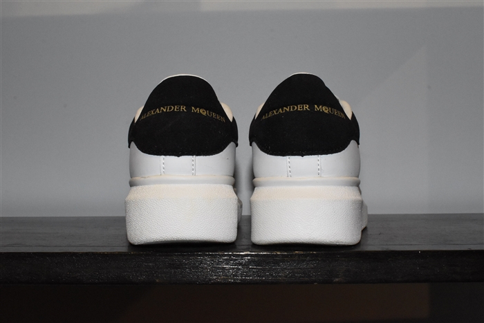 White Leather Alexander McQueen Sneaker, size 6