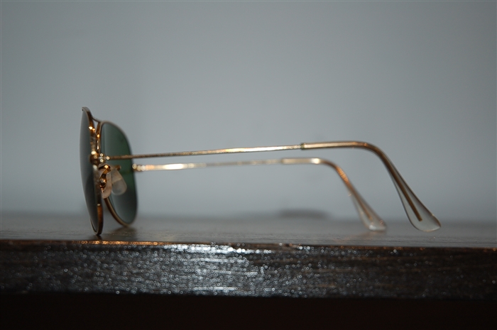 Gold Ray Ban Sunglasses, size O/S