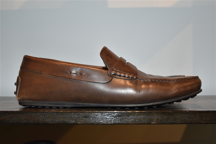 Dark Leather Tod's Loafer, size 10.5