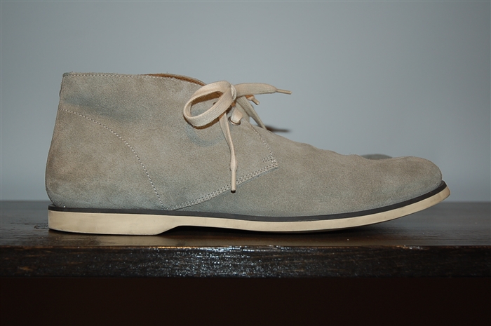 Soft Gray John Varvatos Chukkas, size 8