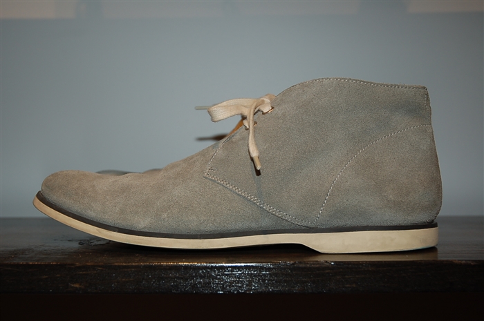 Soft Gray John Varvatos Chukkas, size 8