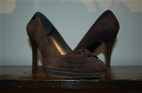 Charcoal Stuart Weitzman Pumps, size 8.5