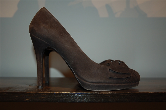 Charcoal Stuart Weitzman Pumps, size 8.5