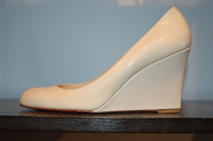 Cream Christian Louboutin Wedge, size 10.5