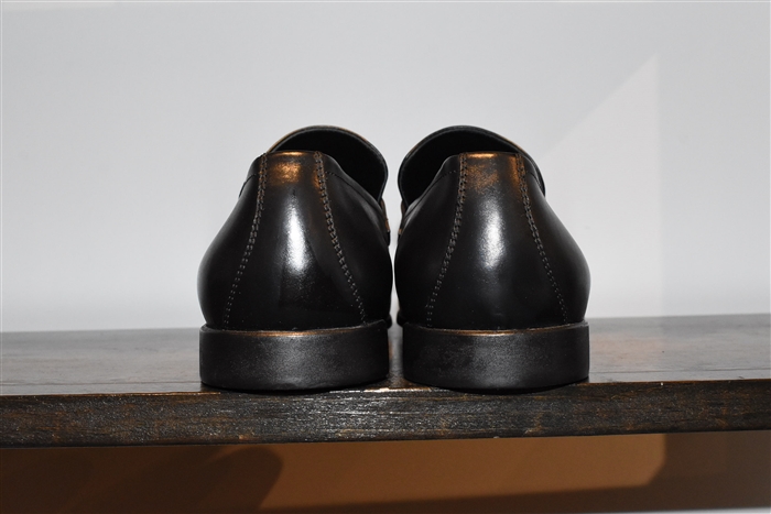 Black Leather Gucci Loafer, size 9.5