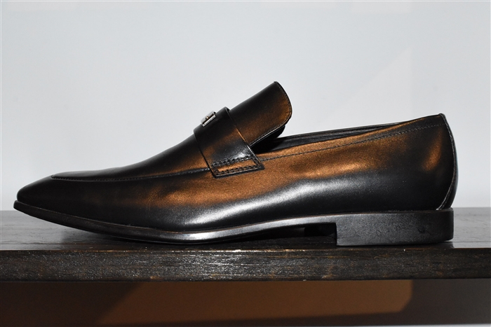 Black Leather Gucci Loafer, size 9.5