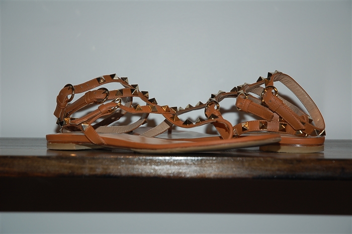 Warm Brown Valentino Sandal, size 8