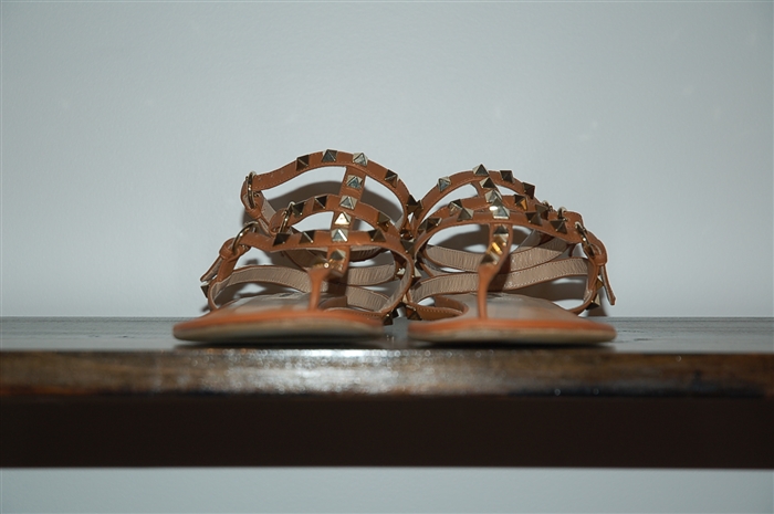 Warm Brown Valentino Sandal, size 8