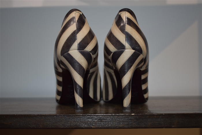 Black & Beige Roger Vivier Pumps, size 8