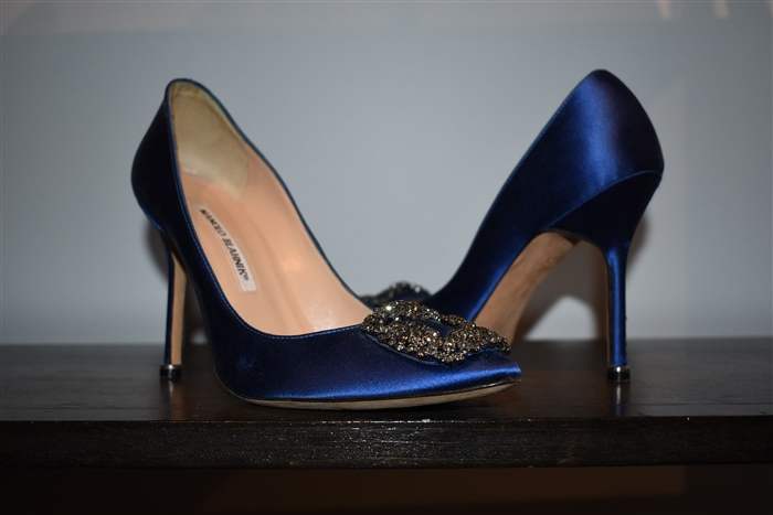 Sapphire Manolo Blahnik Pumps, size 6.5