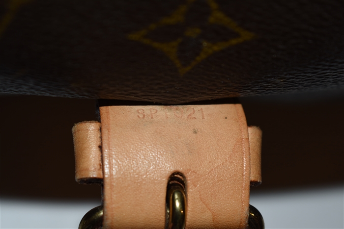 Monogram Louis Vuitton Luggage, size L