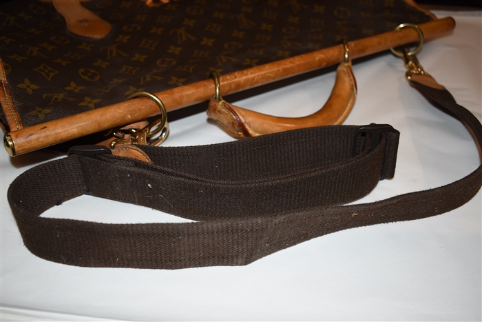 Monogram Louis Vuitton Luggage, size L