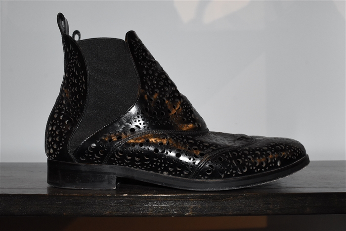 Black Leather Alaia Chelsea Boots, size 9