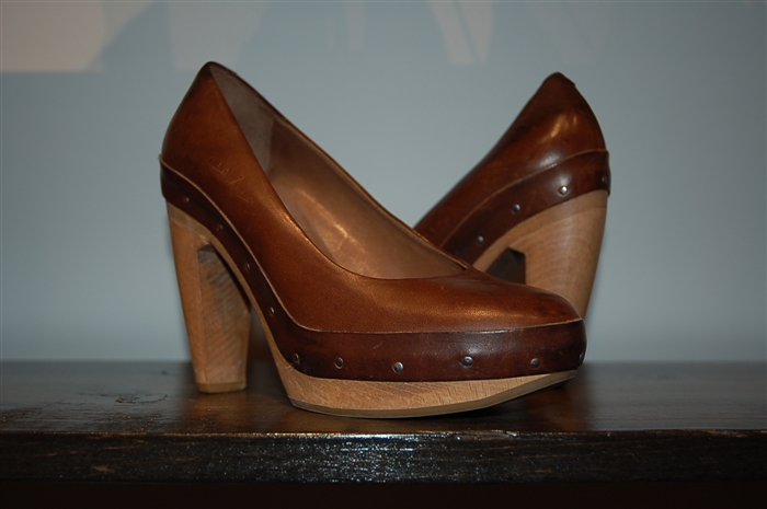 Dark Leather Marni Pumps, size 7