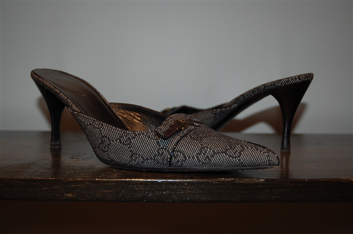 Monogram Gucci Kitten Heels, size 9.5