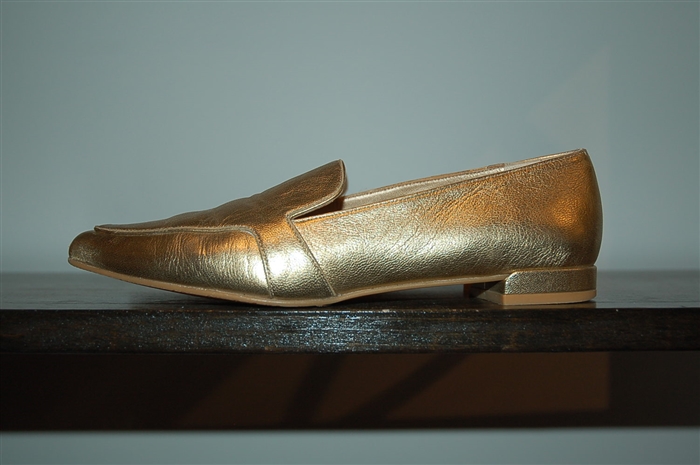 Gold Stuart Weitzman Loafer, size 6