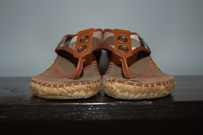 Straw Burberry Wedge, size 7.5