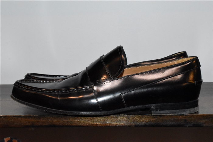 Black Leather Gucci Loafer, size 8.5