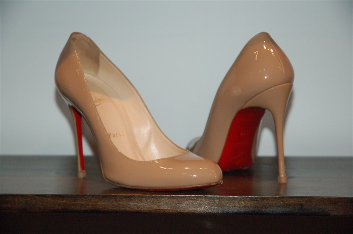 Beige Christian Louboutin Pumps, size 7.5