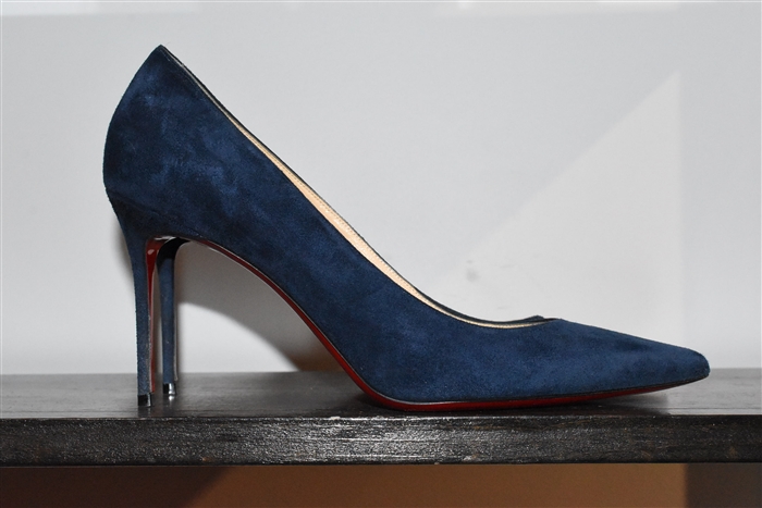 Navy Christian Louboutin Pumps, size 9