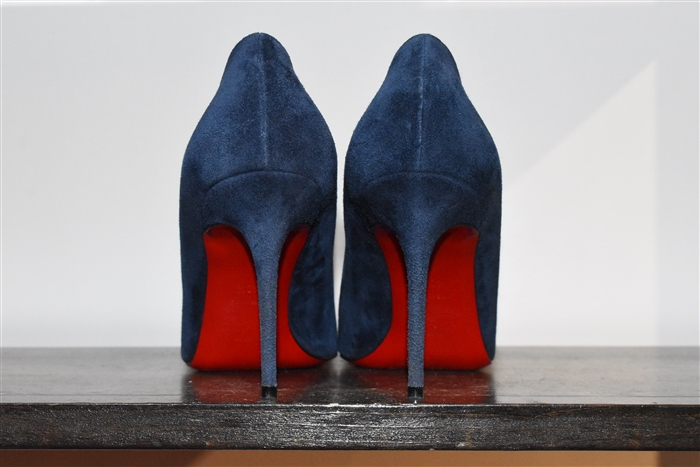 Navy Christian Louboutin Pumps, size 9