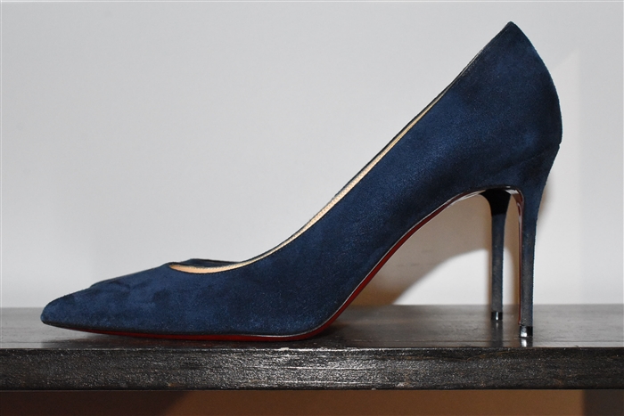 Navy Christian Louboutin Pumps, size 9