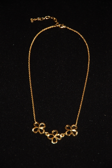 Gold Nina Ricci Necklace, size O/S