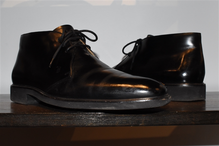 Black Leather Tod's Desert Boot, size 9.5