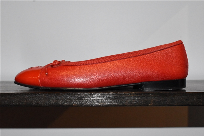 Lipstick Red Chanel Ballet Flats, size 9