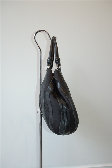 Basic Black Prada Hobo, size M