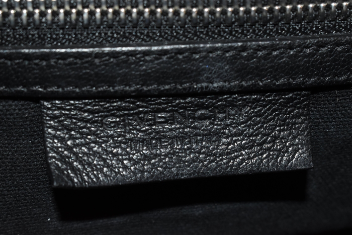 Black Leather Givenchy Shoulder Bag, size S