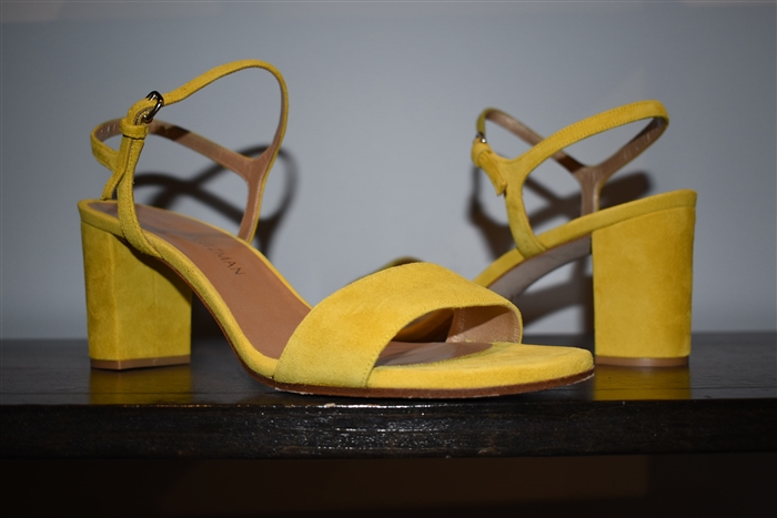 Dandelion Stuart Weitzman Sandal, size 9