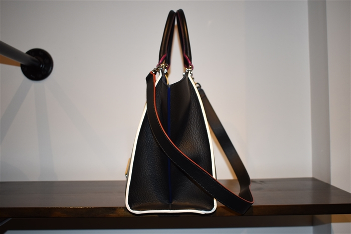 Black Leather Fendi Handbag, size S