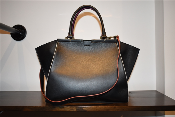 Black Leather Fendi Handbag, size S
