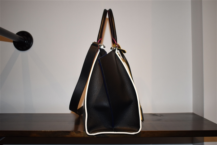 Black Leather Fendi Handbag, size S