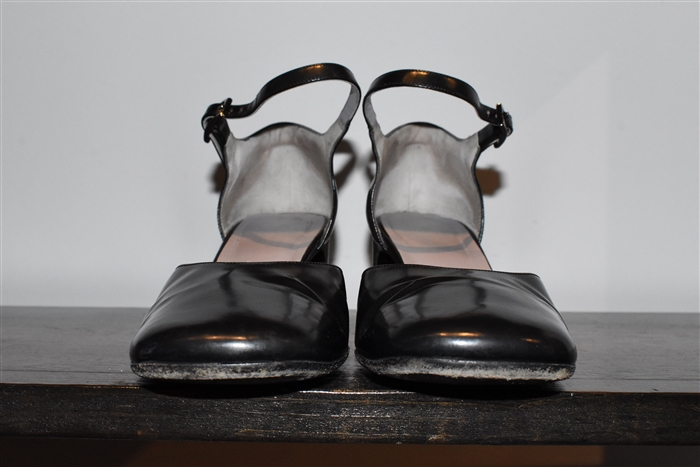 Black Leather Gucci Pumps, size 8.5
