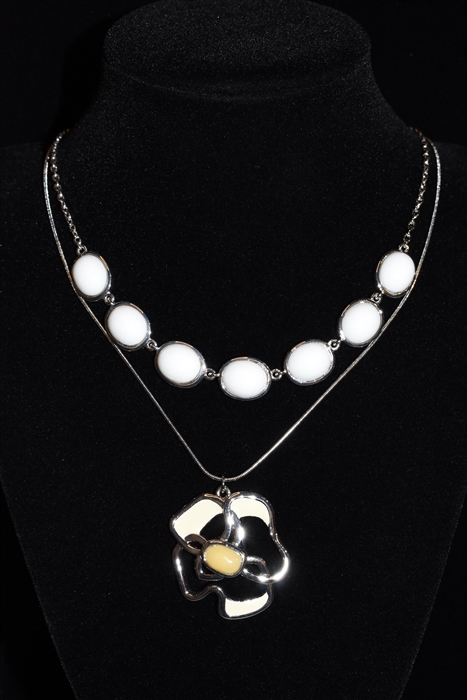 Rhodium Nina Ricci - Vintage Necklace, size O/S