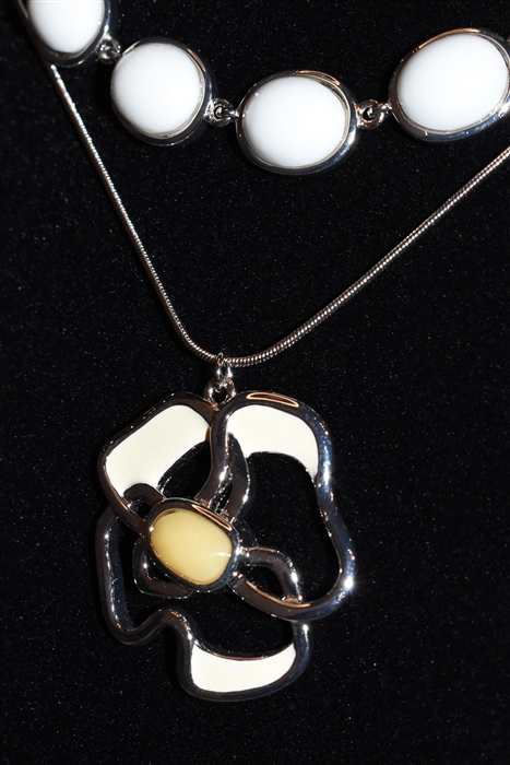 Rhodium Nina Ricci - Vintage Necklace, size O/S