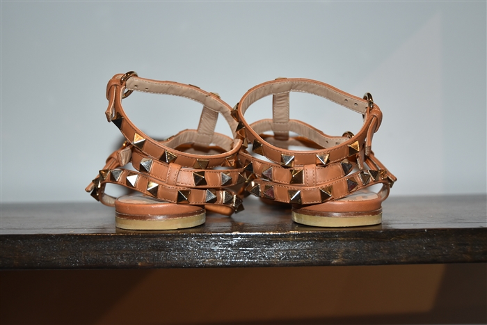 Warm Brown Valentino Sandal, size 8