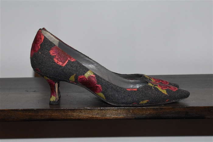Floral Manolo Blahnik Pumps, size 6