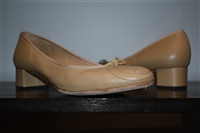 Beige Gucci Kitten Heels, size 9