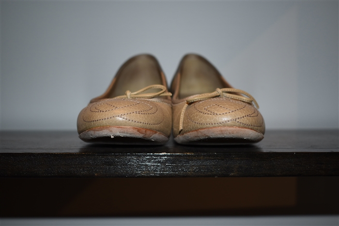 Beige Gucci Kitten Heels, size 9