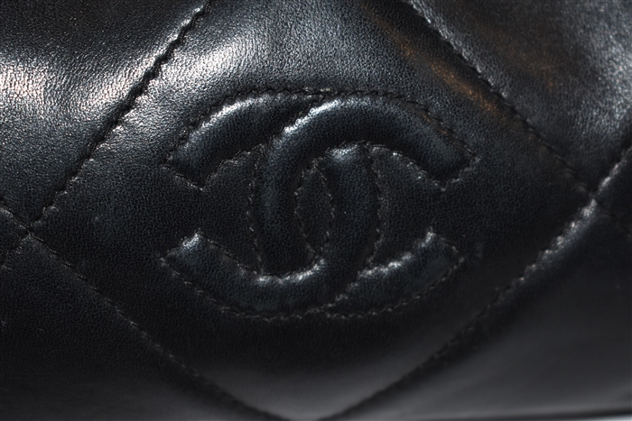 Black Leather Chanel - Vintage Clutch, size S