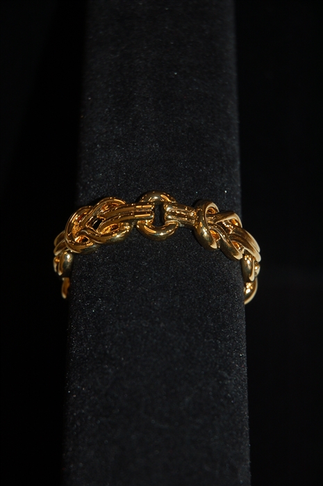 Gold Nina Ricci Bracelet, size O/S