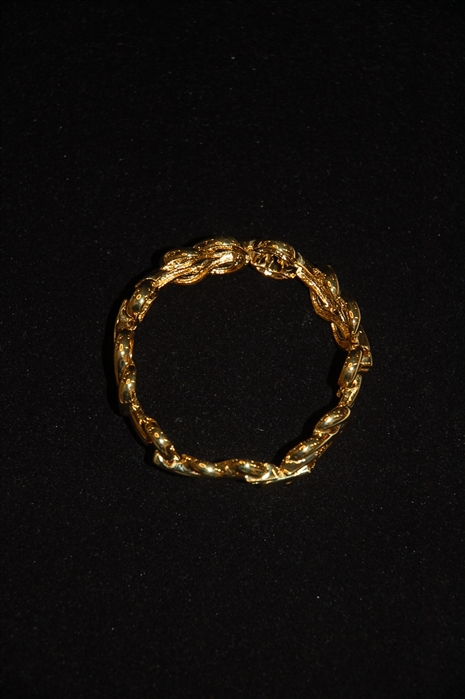 Gold Nina Ricci Bracelet, size O/S