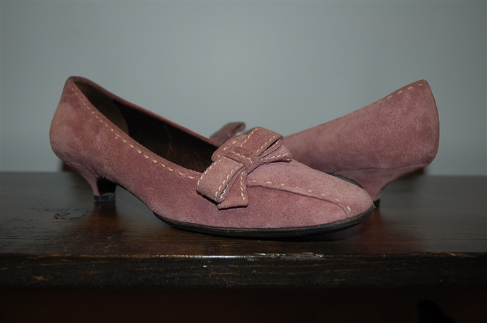 Dusty Rose Prada Kitten Heels, size 8