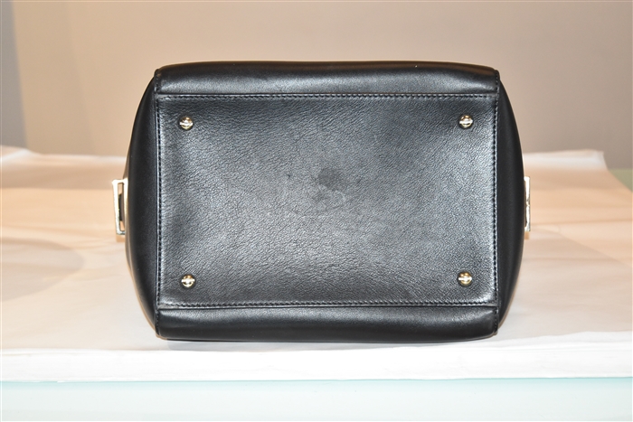 Black Leather Givenchy Tote, size S